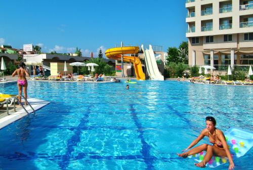 Πισίνα στο ή κοντά στο Miarosa Konakli Garden