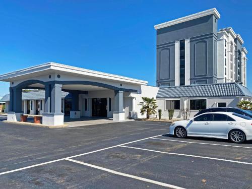 a car parked in a parking lot in front of a building at Comfort Inn Conover-Hickory in Conover