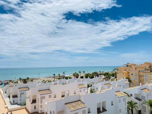 Soleado apartamento reformado 2 hab. en Playamar