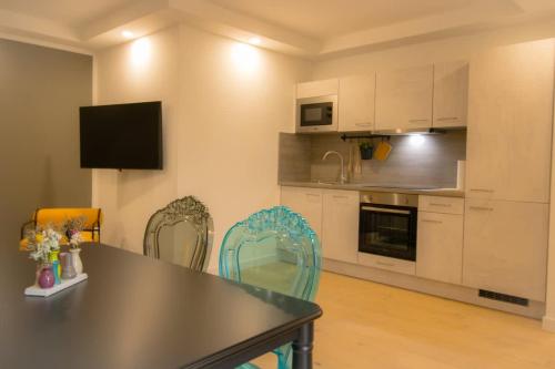 Trendy & Luxury Apartment in Vienna l JOS15