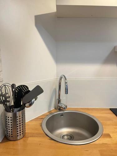 Studio spacieux avec mezzanine - Canal St Martin