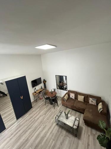 Studio spacieux avec mezzanine - Canal St Martin