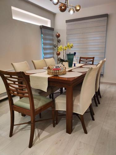 THALIA, luxury 3Br Home with Ensuite Bathrooms, just 3 minutes walk from the beach located in the prestigious Athenian Riviera