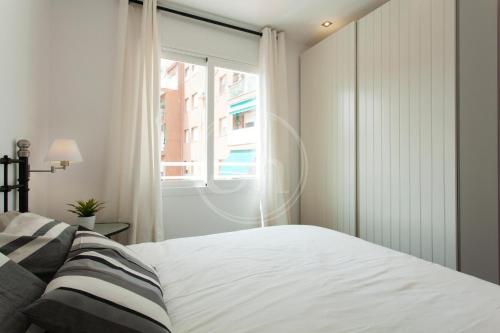 Bonito apartamento para 4 en Poble Sec