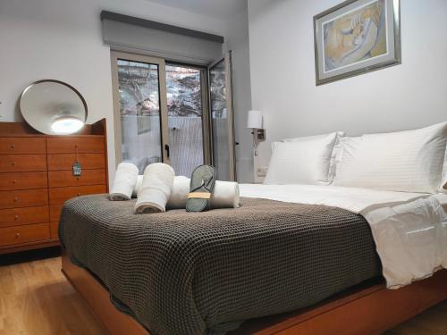 THALIA, luxury 3Br Home with Ensuite Bathrooms, just 3 minutes walk from the beach located in the prestigious Athenian Riviera