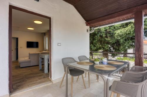 Apartment Vali 100 Meter von Meer