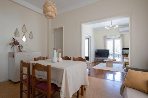 Casa Valore 2 central with parking by 8essentially
