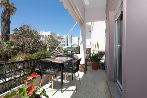 Casa Valore 2 central with parking by 8essentially