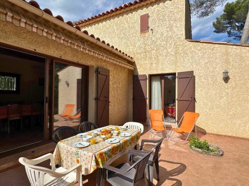 Maison familiale provençale au calme, proche plage