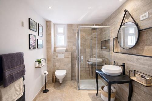 Sea view Luxury apartment pointe croisette