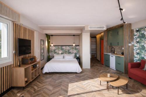 Sea view Luxury apartment pointe croisette