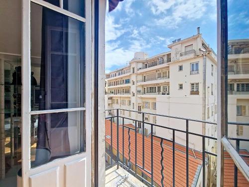 Nestor&Jeeves - COSY BUFFA - Central - Close sea