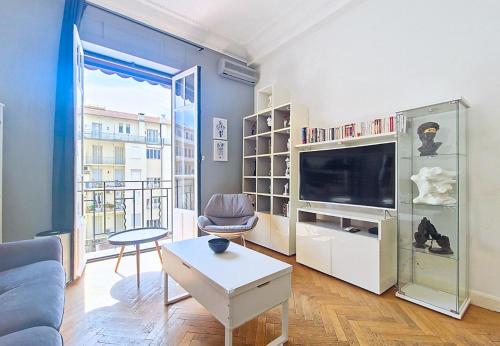 Nestor&Jeeves - COSY BUFFA - Central - Close sea