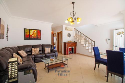3-Bedroom House with Pool in Albufeira