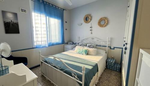 Apartamento con Vistas al Canal y Terraza Roses