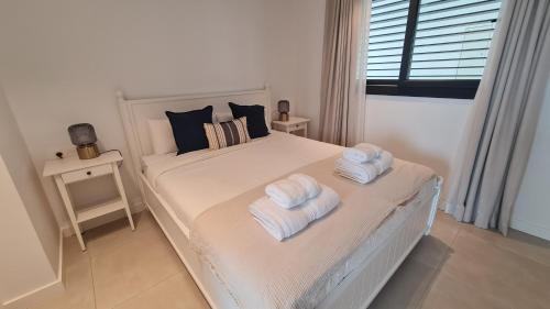 Mara's Apartments Higuerón West - Suncoast Privilege - 3 Community Pools