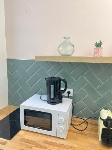 Stylish Studio with Loft Bed - Montmartre Area