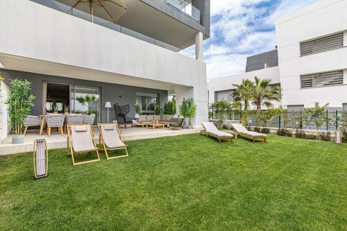 Vanian Gardens - 3BR with garden