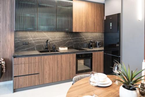 Almasi Luxury Suites Brilliant
