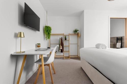 York 3BR Penthouse, Free Secure Parking, Luxury photo 21