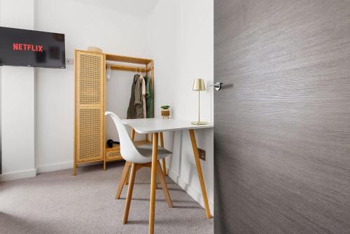 York 3BR Penthouse, Free Secure Parking, Luxury photo 31