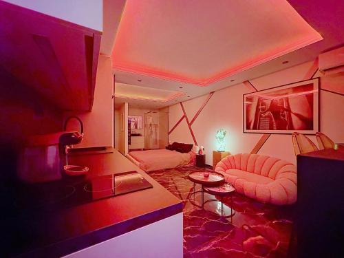 Studio luxe L'Aphrodite C49 avec terrasse vue mer au village naturiste Héliopolis