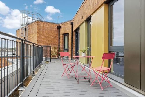 York 3BR Penthouse, Free Secure Parking, Luxury photo 36