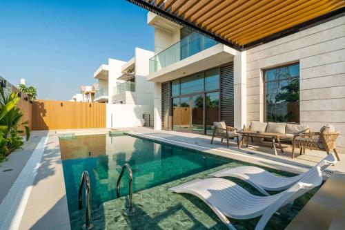4Bed Villa with Maid & Driver Room Private Pool