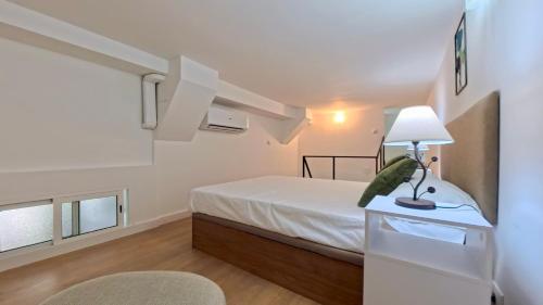 Duplex Retreat with AC in Madrid, Ideal for 4