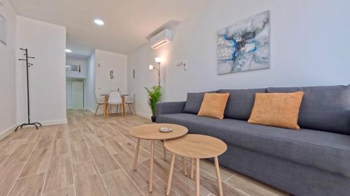Duplex Retreat with AC in Madrid, Ideal for 4