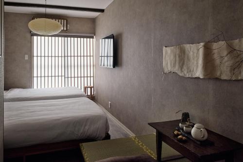 2-minute walk from the station Traditional Japanese products High-quality amenities Direct access to KIX Easy access to Kyoto, Osaka, and Nara Entire building for rent