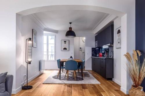 Lovely Apartment in Paris - Champs Elysées