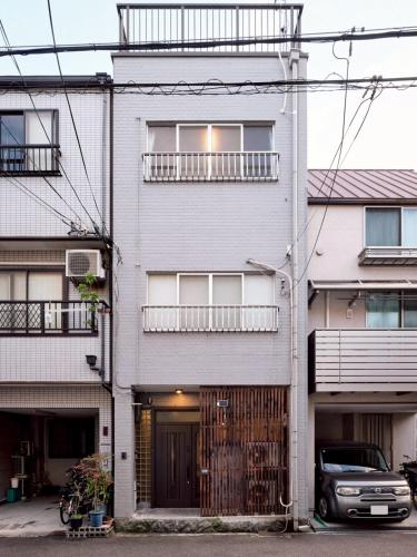 100 sqm Private Rental Traditional Japanese Living 12 min to Namba by Train Direct Access to KIX and Osaka Castle Convenient for Kyoto and Nara 8 min walk from the station