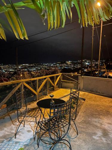 Vila Marize Cozy family home w a view of the Atlantic