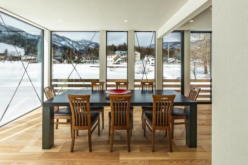 Serenity & Solitude Chalets, walk to the lifts Happoone Ski Resort