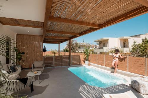Casa Doma Luxury Suite with Seaview, Heated Pool and Private Parking