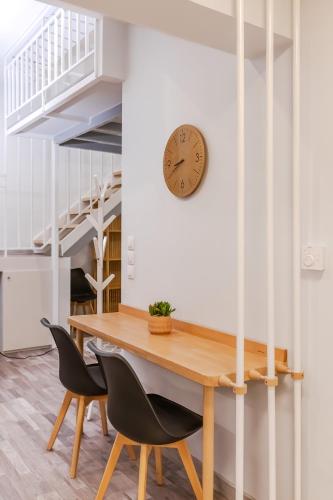 Acropolis Sunset Loft