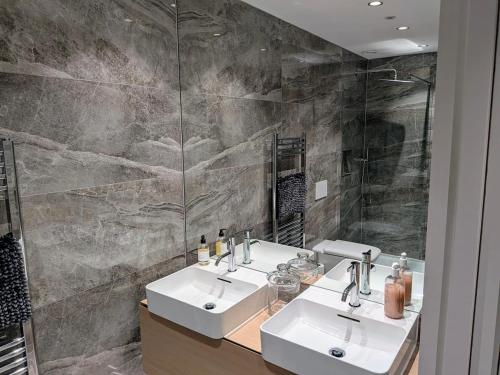 The Old Fire Station Luxury Apartment photo 7