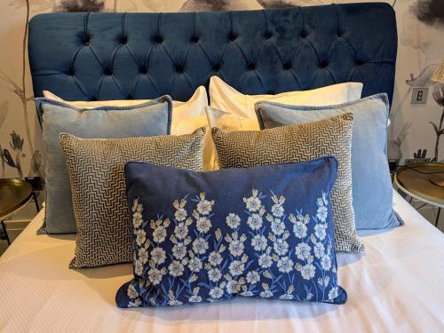 The Old Fire Station Luxury Apartment photo 11