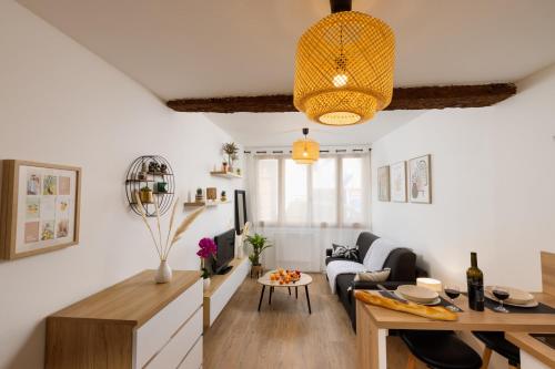 Beautiful renovated studio Modern