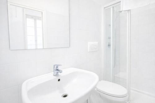 dHomes - Apartments and Rooms