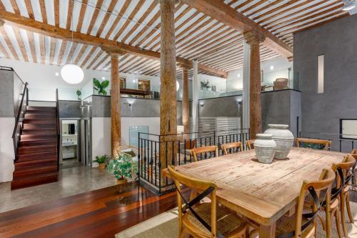 Historic Loft for 7 in Heart of Madrid