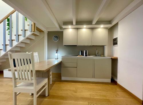 Rosales' Nest - Close to Metro and Train