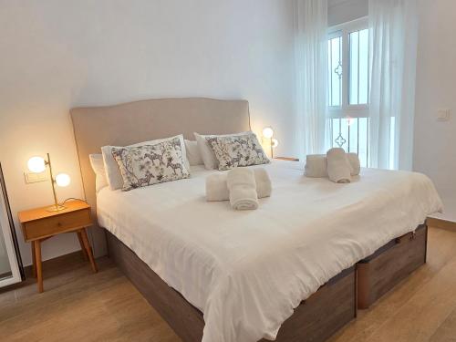 Brand New Marbella Apartment 2 Bedrooms 4 Guests Beach 2 min Old Town 5 min