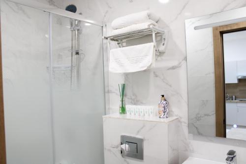 Newly Established Room in Gran Vía, Heart of Madrid