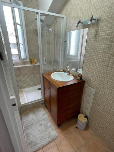 Chic Paris Flat & 3 Balconies