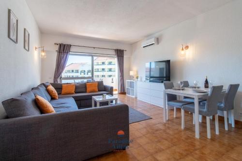 Cozy 1-Bedroom Apartment, Pool, Central Albufeira