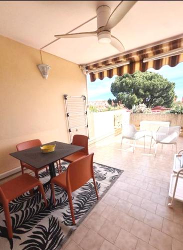Parc Vélusine - T2 lumineux, 4 couchages, clim, terrasse, parking, 2 piscines&tennis