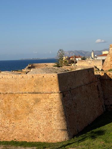 Chania Sea view apt 9' to center, beach, old town