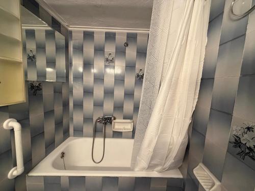 Chania Sea view apt 9' to center, beach, old town